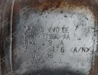 Katalyzátor VW 1K0 131 690 AA / 1K0 178 JA / VW AG WW0 DE - 2